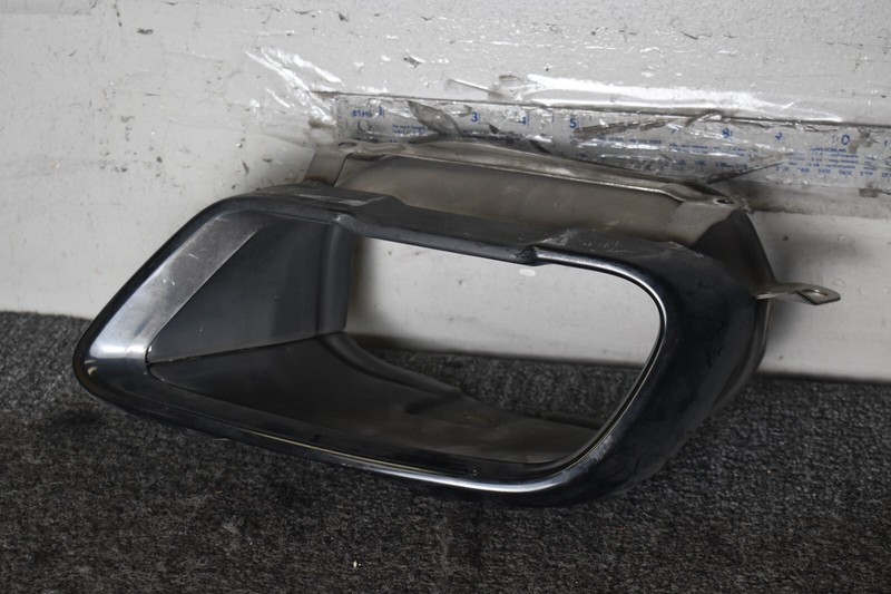 BMW REAR EXHAUST TIP FACTORY OEM