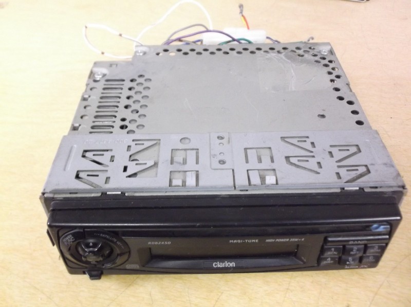 Clarion RDB2450 In Dash CD Player Receiver *FREE SHIPPING*