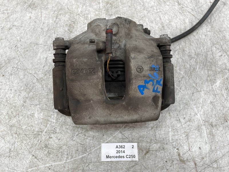 ✅ 2008-2015 OEM Mercedes W204 C250 RWD Front Right Passenger Side Brake Caliper