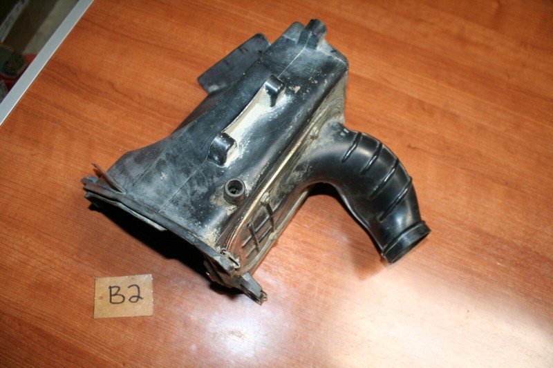 1985 Honda XR 350R Air Cleaner Box Housing Air Box OEM 85 G