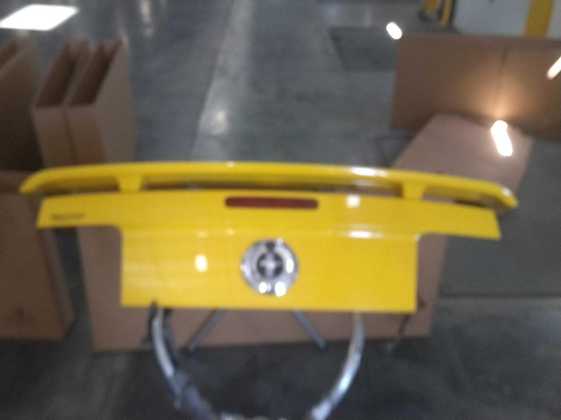 2005 Ford Mustang Yellow Deck Lid OEM 5R3Z6340110AA 138K Miles Used