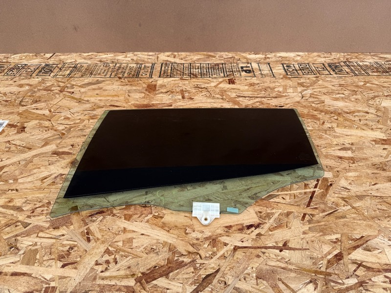 KIA STINGER 2018-2023 OEM REAR LEFT DRIVER DOOR WINDOW GLASS ASSEMBLY