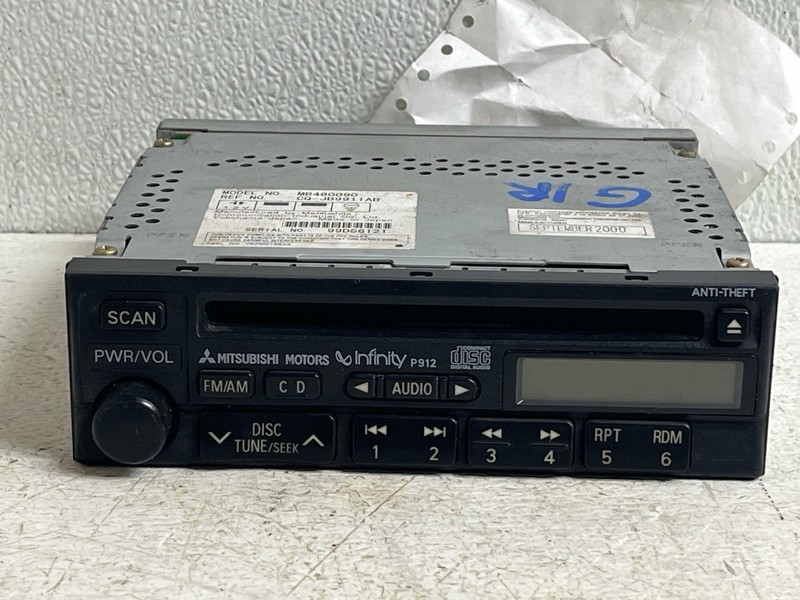 2000-2001 Mitsubishi Diamante Radio Stereo Tuner Tape Deck Cassette Player Oem