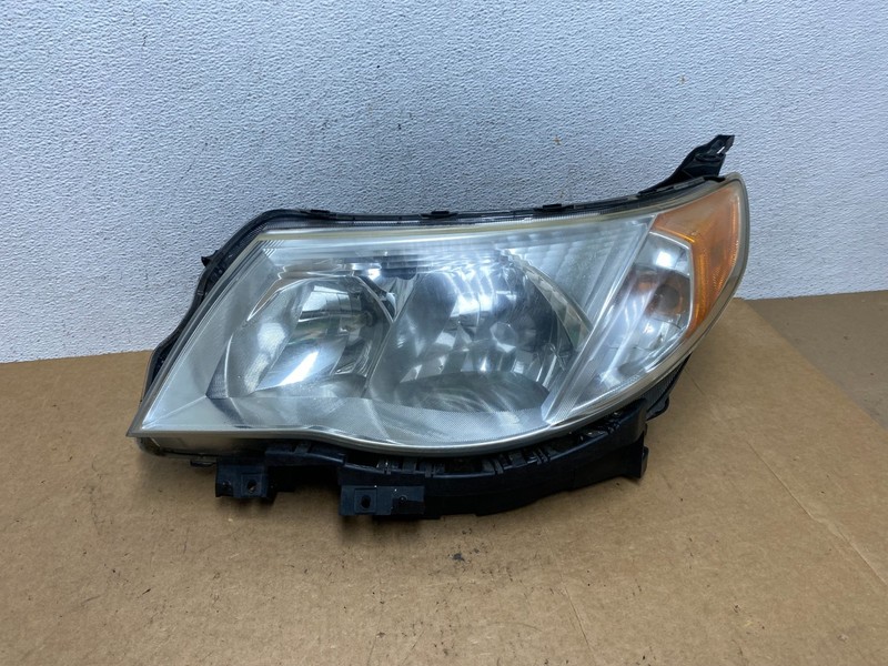 2009-2013 Subaru Forester Left Driver LH Halogen Headlight AE3242 DW