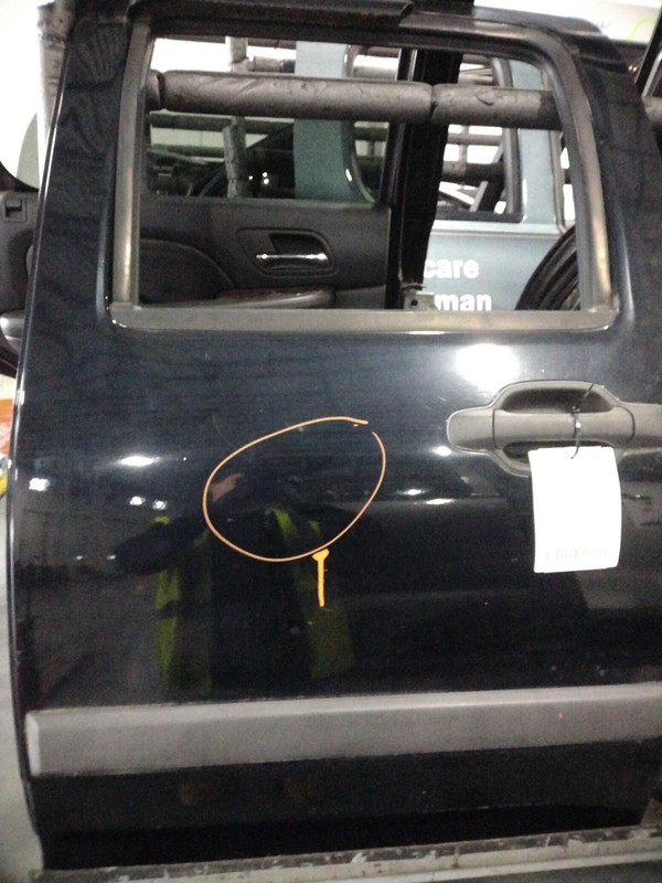 Used Rear Left Door Assembly Rear Side fits: 2008 Chevrolet Colorado Crew Cab Re