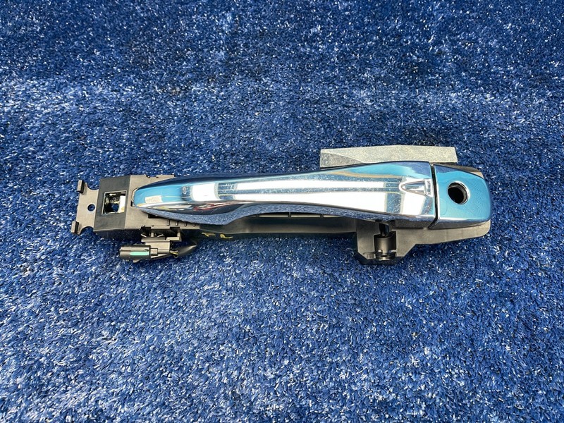 2017-2020 Nissan Pathfinder Door Handle Outside Front Left Chrome OEM