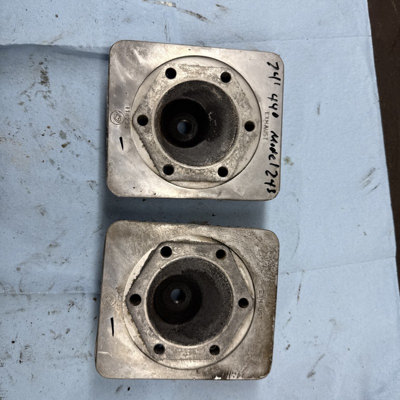 1974 Omc Evinrude Skimmer 440 Model 243 Vintage Snowmobile motor cylinder heads