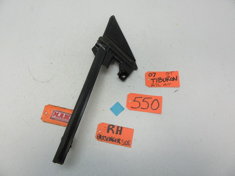 DOOR GLASS WINDOW SEAL TRACK WEATHER RUBBER STRIP PASSENGER RIGHT RH for TIBURON