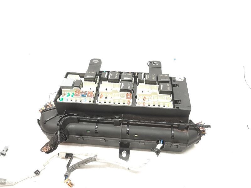Jaguar F-Pace 2.0L Trunk Fuse Box Control Module Relay