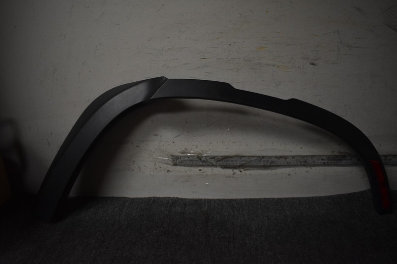 2020-2023 LAND ROVER DEFENDER REAR LEFT SIDE FENDER FLARE FACTORY OEM