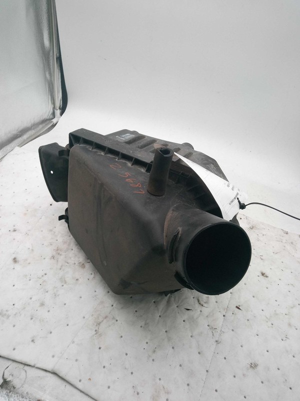 Used Air Cleaner Assembly fits: 2011 Jeep Wrangler 3.8 Grade C