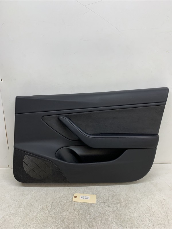 17-22 TESLA 3 FRONT RH SIDE INTERIOR DOOR PANEL TRIM COVER 1105094-00 51060 1T
