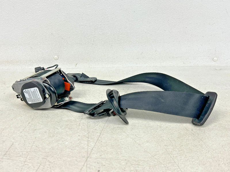 ⭐2012-2019 RANGE ROVER EVOQUE FRONT RIGHT SEAT BELT RETRACTOR BLACK OEM LOT2704