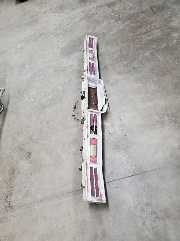 Passenger Tail Light Excluding Station Wgn Fits 75-76 CHEVROLET PASS. 289052
