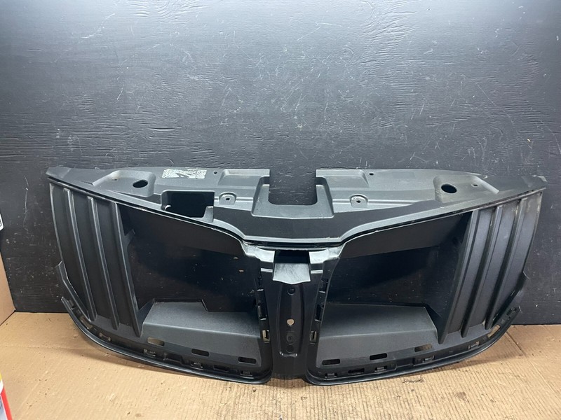 2010 to 2012 Lincoln MKT Grill Grille Support Panel N0806 PS