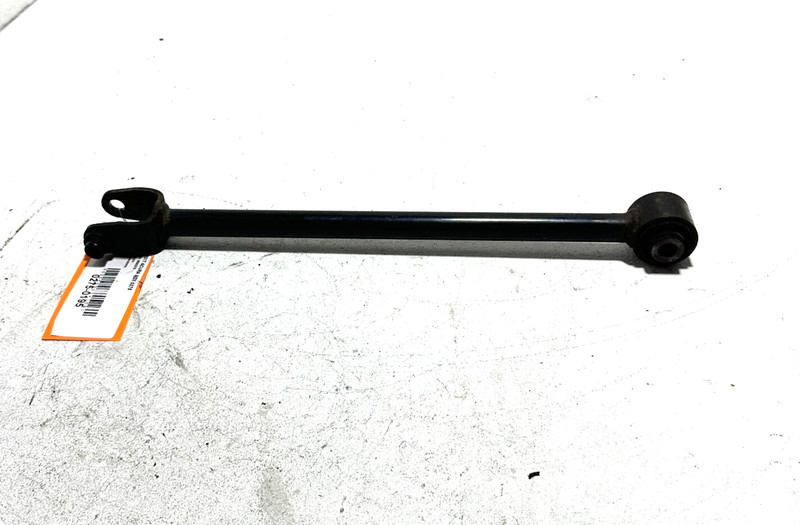2017 - 2020 ACURA MDX REAR RIGHT PASSENGER SIDE LOWER TRAILING CONTROL ARM OEM