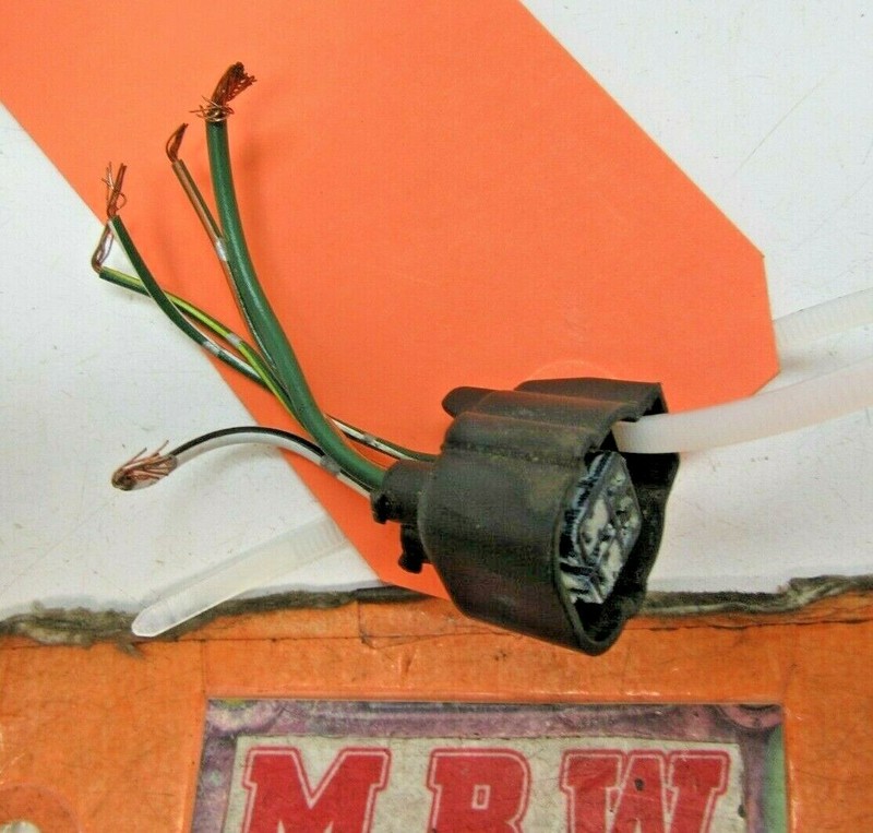 WIRE PLUG CONNECTOR END off HEADLIGHT HEAD LAMP LIGHT LIFT MOTOR 92 93 CELICA GT