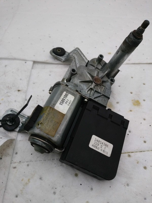 Used Back Glass Wiper Motor fits: 2003 Gmc YukonGrade A