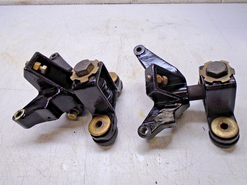 T4Mercruiser 5.7L V8 Engine Mount Pair 61854 52139