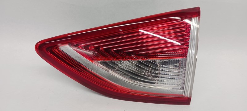 13-'16 FORD ESCAPE Right passenger Taillight liftgate mounted OEM
