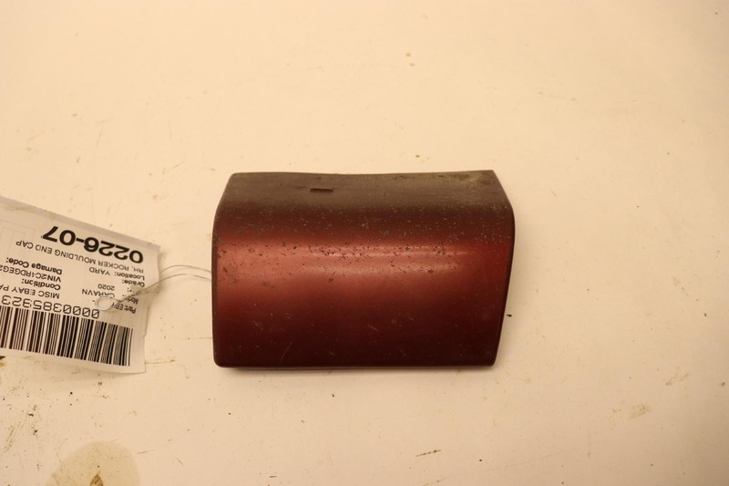 2014-2020 DODGE GRAND CARAVAN RIGHT PASSENGER ROCKER MOLDING END CAP COVER OEM