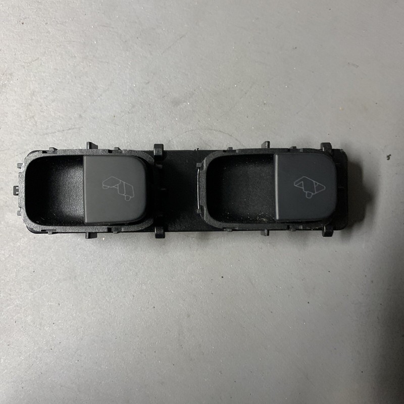 20-22 TESLA MODEL Y TRUNK REAR LEFT DRIVER SIDE SEAT SWITCH 2339 B3