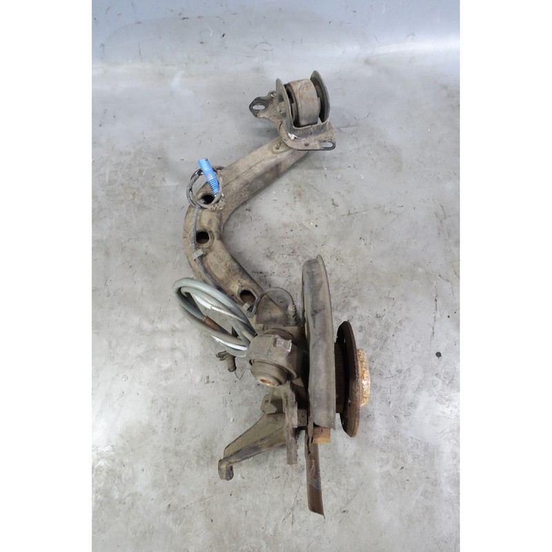 1999-2006 BMW 3-Series E46 Right Rear Trailing Arm with Wheel Bearing OEM