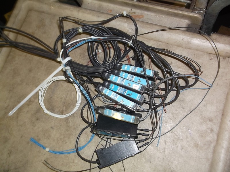 Banner D11E2P6FP Lot of 8 Fiber Optic Sensors w/ Cable *FREE SHIPPING*