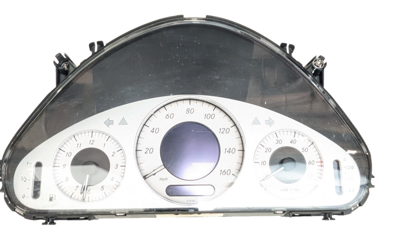 03-06 Mercedes W211 E500 Instrument Cluster Speedometer A2115406911