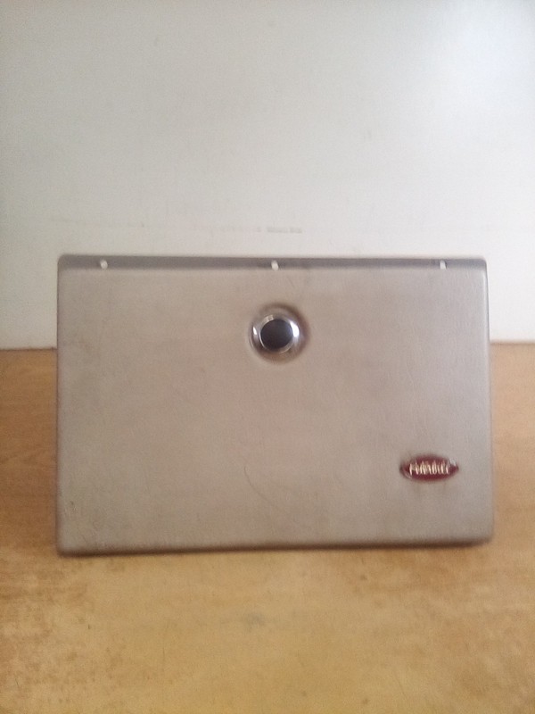 2009 Peterbilt 335 Glovebox "NO HARDWARE"