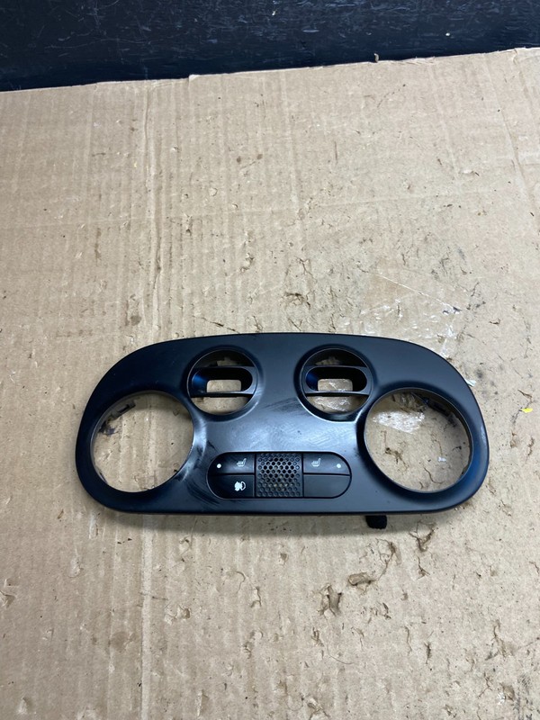 2012 - 2017 Fiat 500 Heated Seat Fog Light Control Switch Bezel OEM ae2004 DG