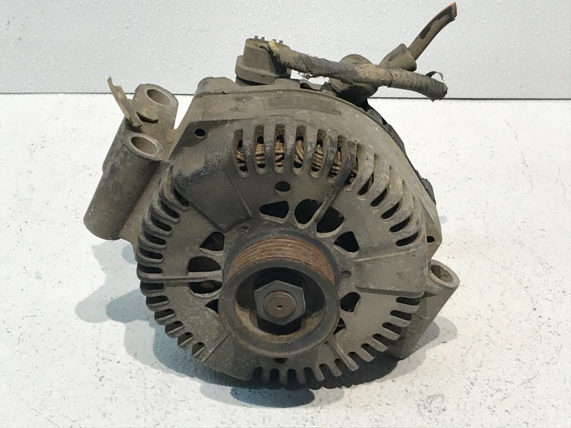 04-08 Ford Explorer Alternator Generator Charging Assembly Engine OEM