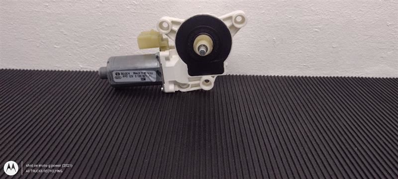 08-19 Dodge Caravan Front Left Driver Door Window Motor 6 Pin OEM 68030657AA