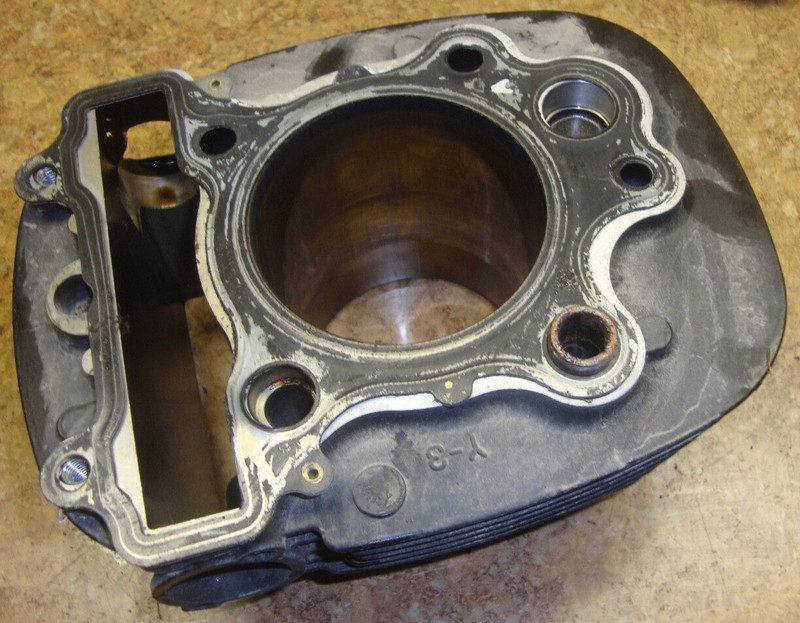 2002 Yamaha XVS650 XVS 650 A V Star Engine Rear Cylinder Jug Barrel Back Vstar
