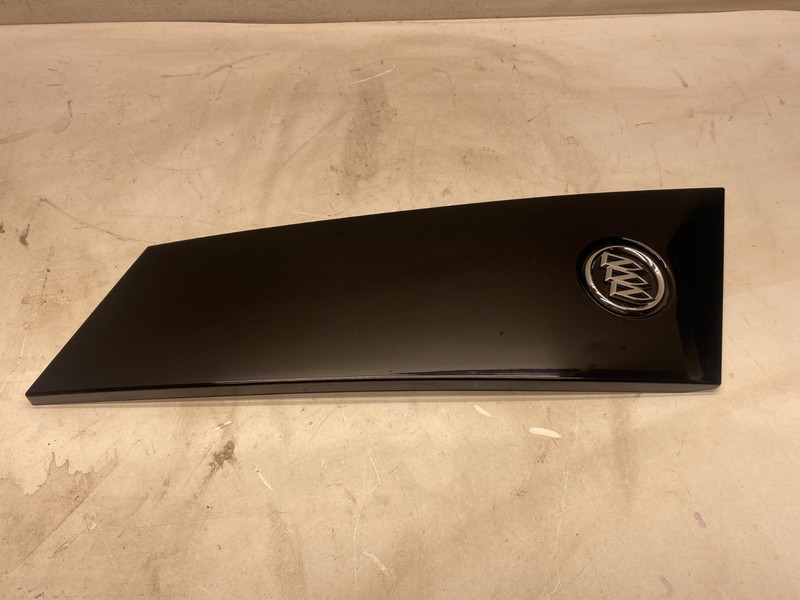 2013-2017 BUICK ENCLAVE LEFT SIDE REAR WINDOW PILLAR MOLDING TRIM APPLIQUE OEM