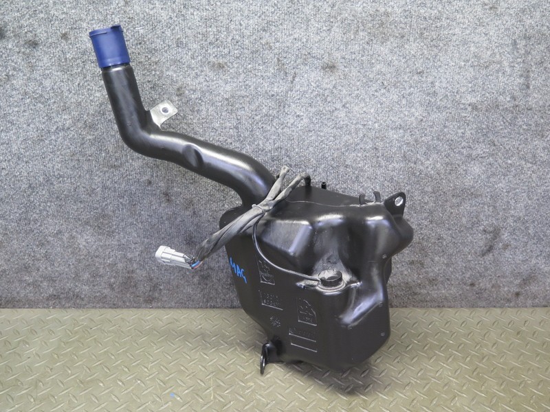 2008-2019 MASERATI GRANTURISMO M145 WINDSHIELD WASHER FLUID RESERVOIR TANK PUMP
