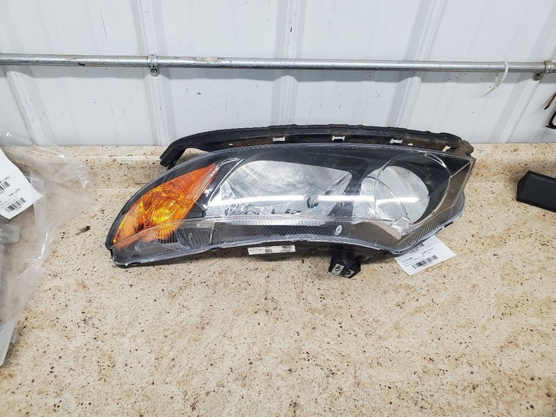 Driver Left Headlight Sedan Fits 06-11 CIVIC 300300