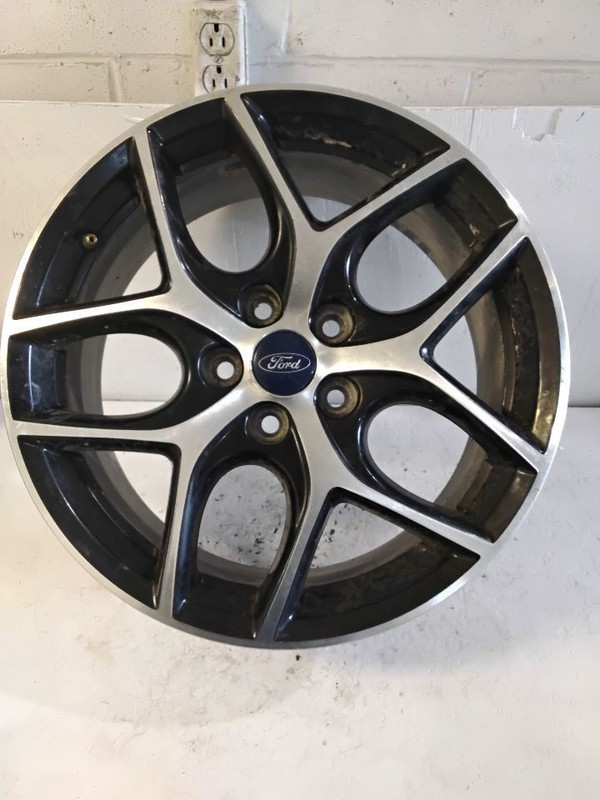 2015-2018 Ford Focus Wheel Rim 17x7 5 Y Spoke Machined Face Black Background