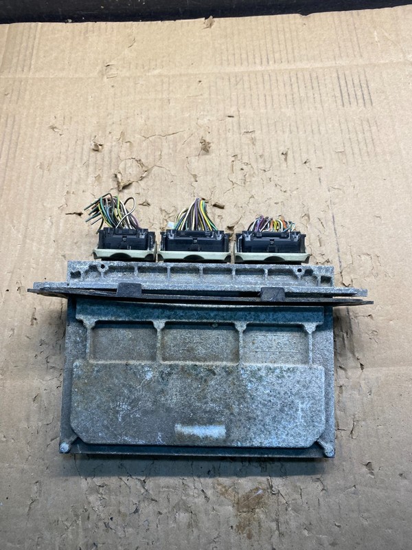 2009 to 2011 Ford Escape Engine Control Unit ECU Computer Module w3945 DG
