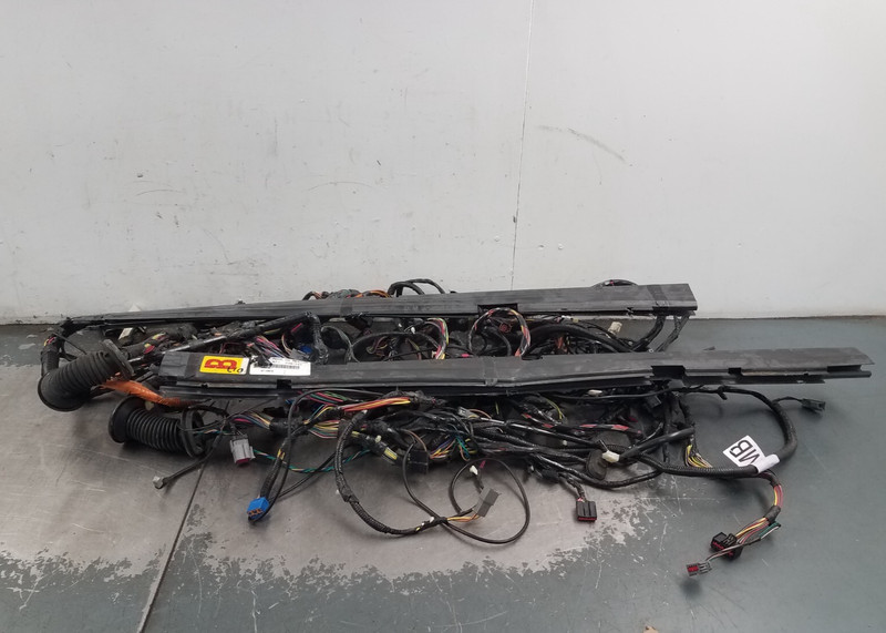 2004 03 04 Mercury Marauder Chassis Wiring Harness - Partial #1749 Z2-2