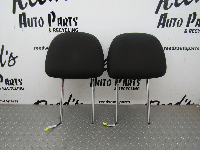 11-19 CARAVAN TOWN & COUNTRY FRONT LEFT & RIGHT SEAT HEADREST PAIR BLACK CLOTH