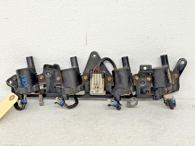 ⭐03-04 CHEVROLET SSR 5.3L V8 RIGHT COIL PACK IGNITION ASSEMBLY 145K OEM LOT2686