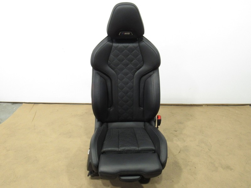 20-24 BMW M8 F93 2022 Front Right Passenger Seat Assembly ;Y2