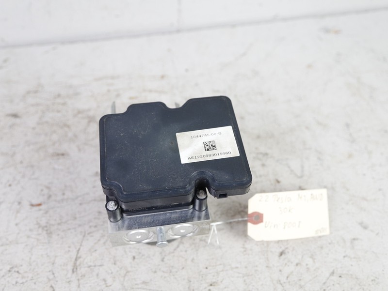 2017-2023 Tesla Model 3 Antilock Brake ABS Pump Module Assy 1044745-00-B OEM 30K