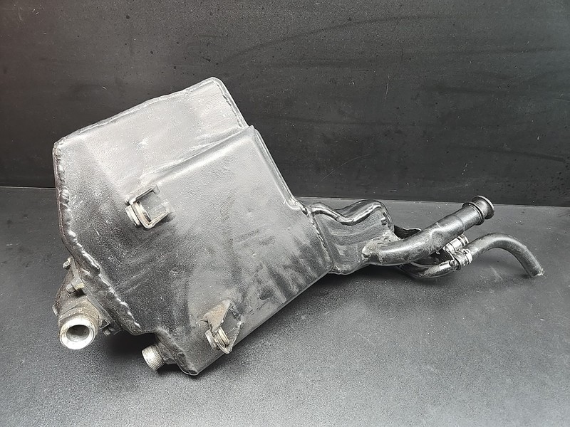 05-07 Maserati Quattroporte M139 4.2L Engine Oil Reservoir Tank 205033 OEM