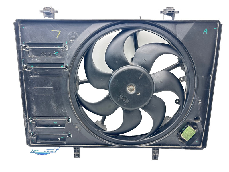 2018-2021 FORD ECOSPORT 1.0L RADIATOR COOLING FAN SHROUD & BLADE & MOTOR OEM