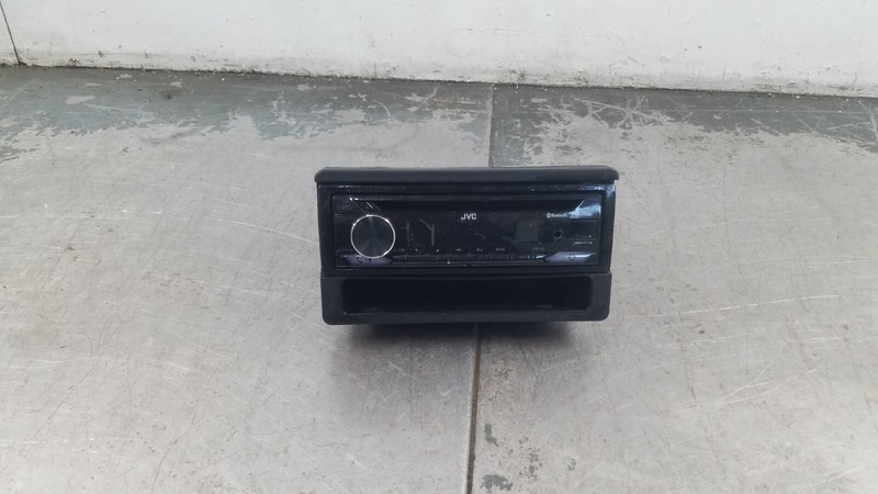 2003 03 04 Mercury Marauder JVC CD Receiver Radio BT #6832 D6