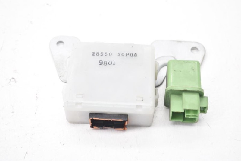 1990-1992 NISSAN 300ZX VG30 Z32 WIPER TIMER CONTROL MODULE AND RELAY 28550 30P00