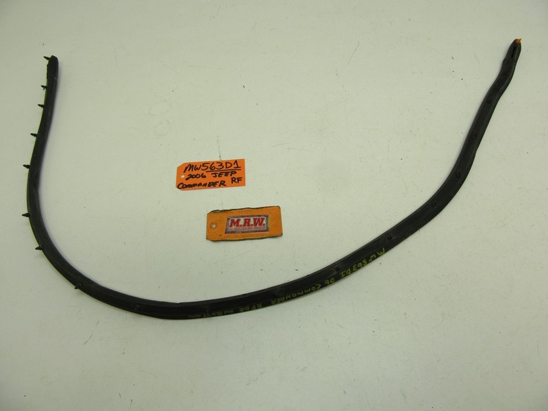 for JEEP COMMANDER PASSENGER SIDE FRONT DOOR RUBBER SEAL STRIP MOLDING CLIPS