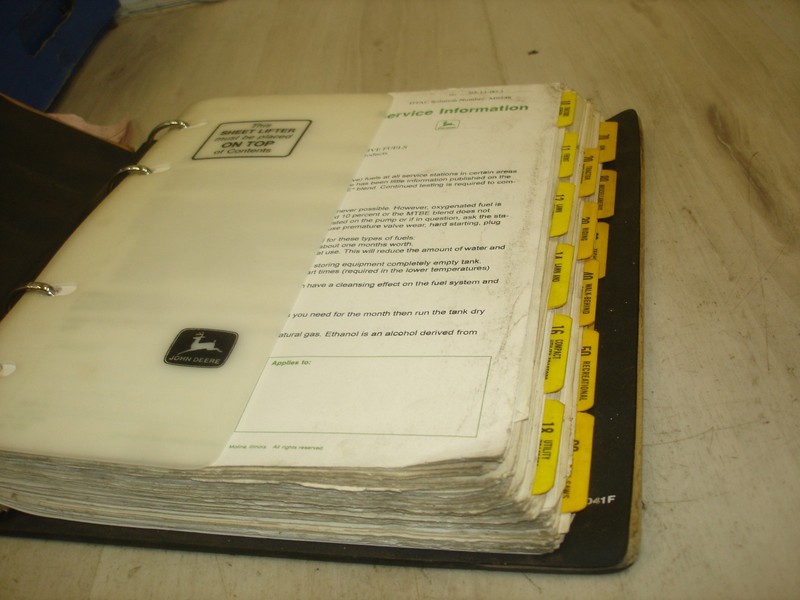 John Deere Service Information 1980's Binder READ AD
